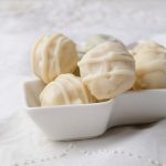 Homemade,White,Chocolate,Truffles,Sweets,At,Ligth,Background