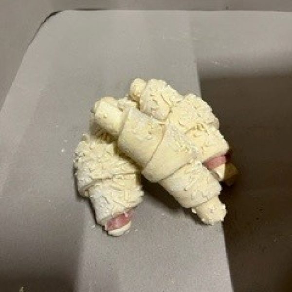 96 RoomBoter Croissant met ham en kaas 100 gram per stuk - Afbeelding 1