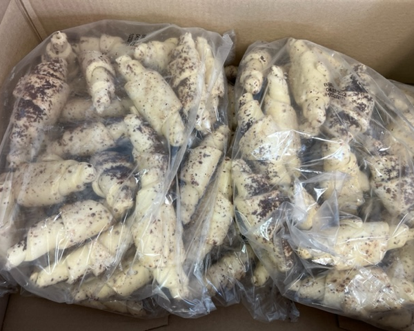 84x Croissant met een noten-chocolade vulling 100gram per stuk 3 84x Croissant met een noten-chocolade vulling 100gram per stuk - Afbeelding 3
