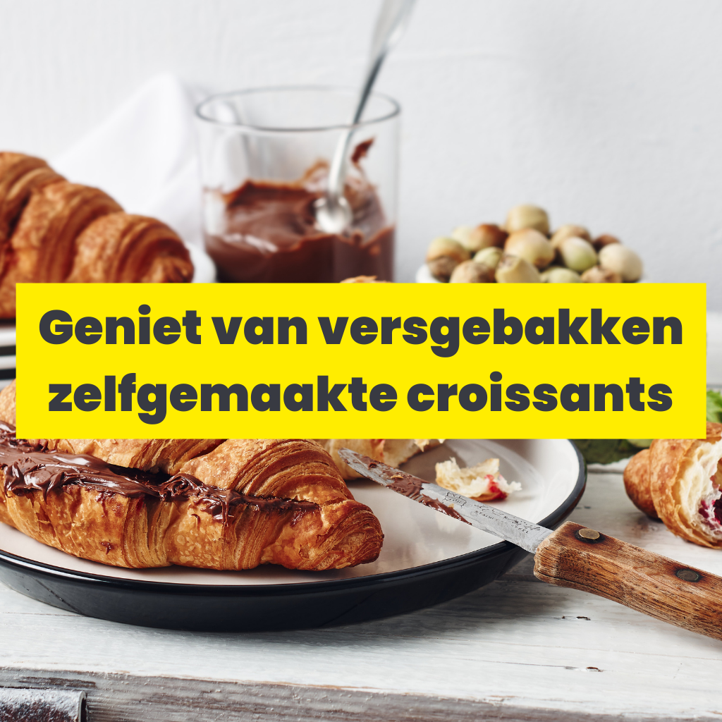 geniet van een versgebakken zelfgemaakte croissant