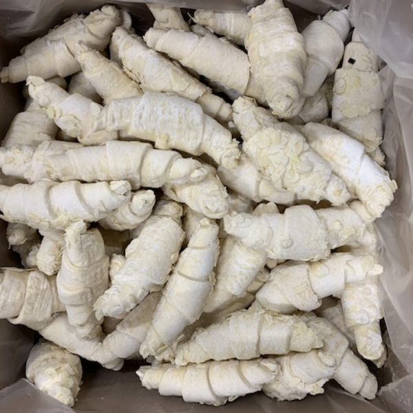 Croissant Met Aardbei Vulling 60 x 95 gram - Afbeelding 3