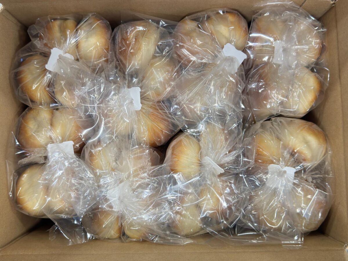 Worstenbroodjes ( ambachtelijk ) 8x4 stuks a 88 gram Worstenbroodjes ( ambachtelijk ) 8x4 stuks a 88 gram