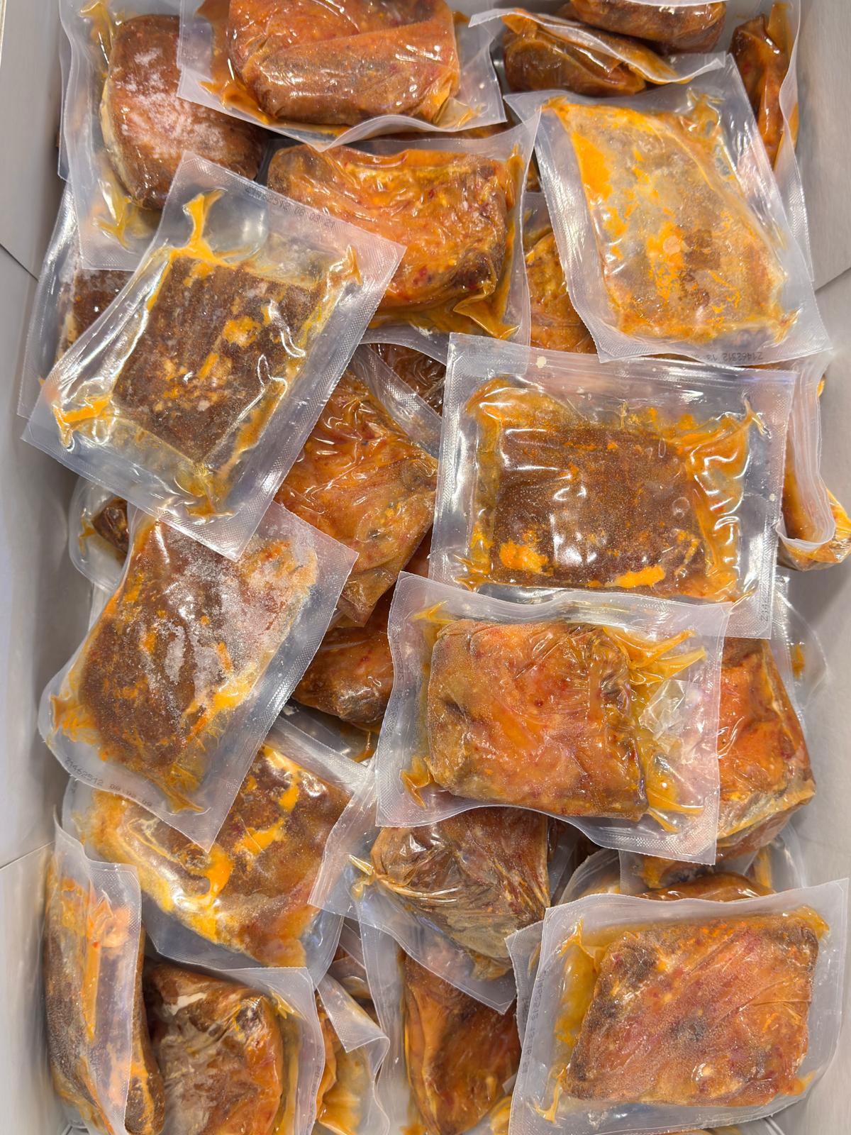 Gegaarde gemarineerde spareribs 10 kg. Gegaarde gemarineerde spareribs 10 kg.